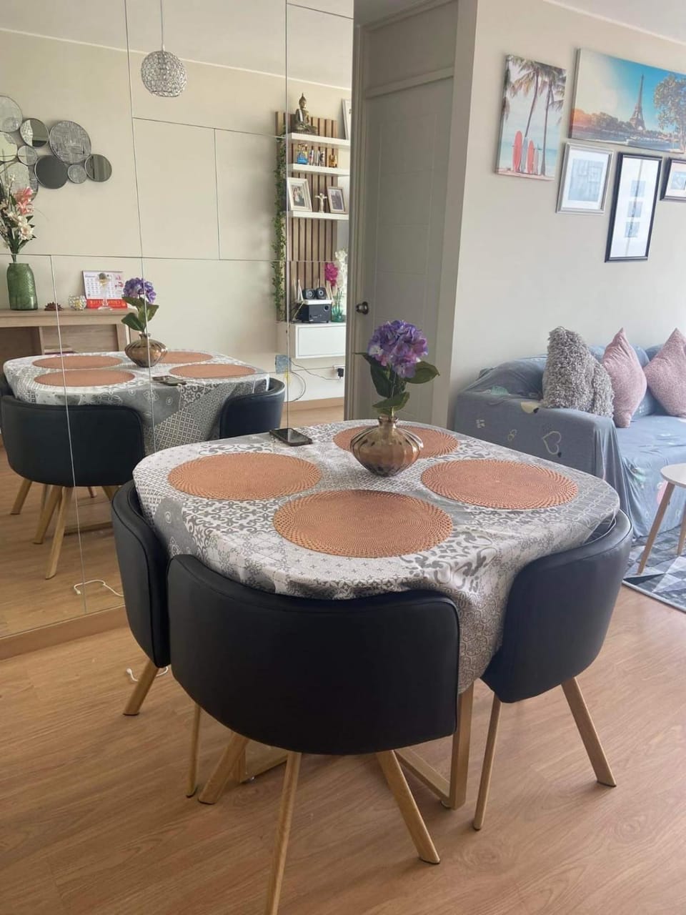 Living room, Dining area