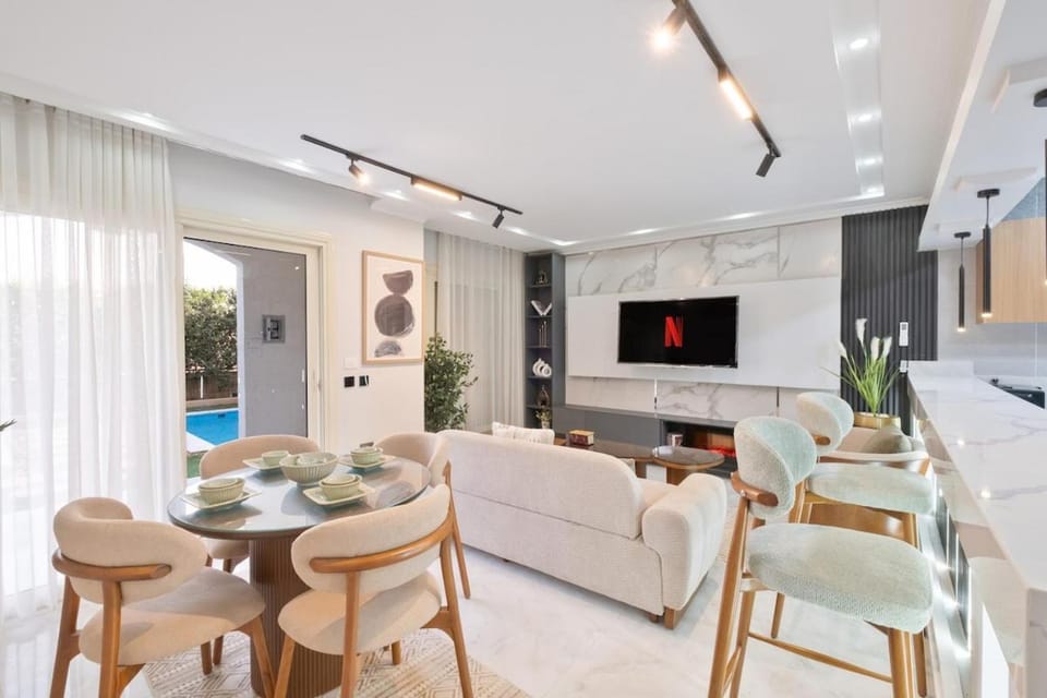 The Stone Khan Luxe Garden Suite Pool Access -Some unit with pool Apartment in New Cairo City