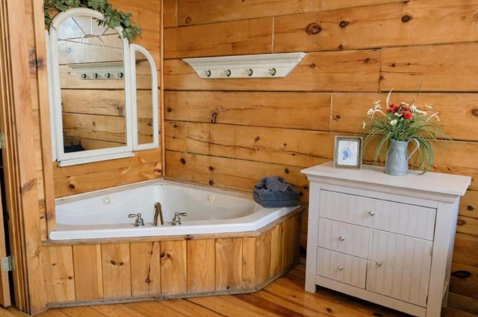 Adorable Shut'er Inn cabin Cabin in Pigeon Forge
