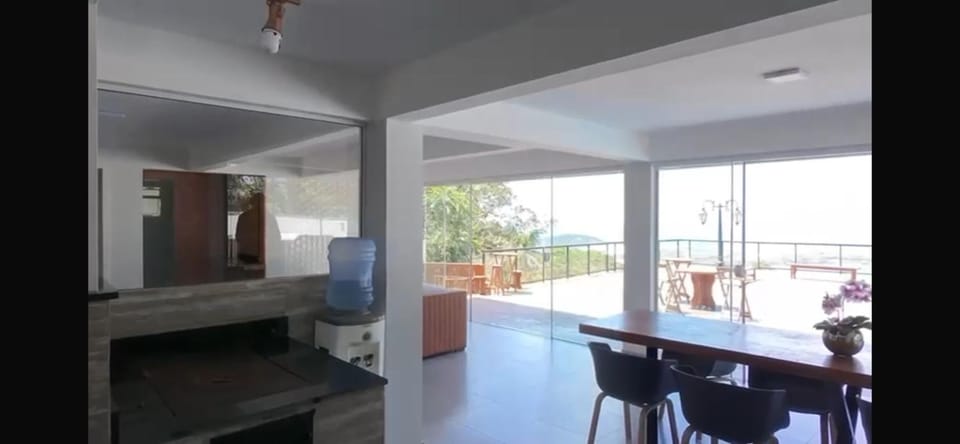 Casamirantedalagoa House in Florianopolis