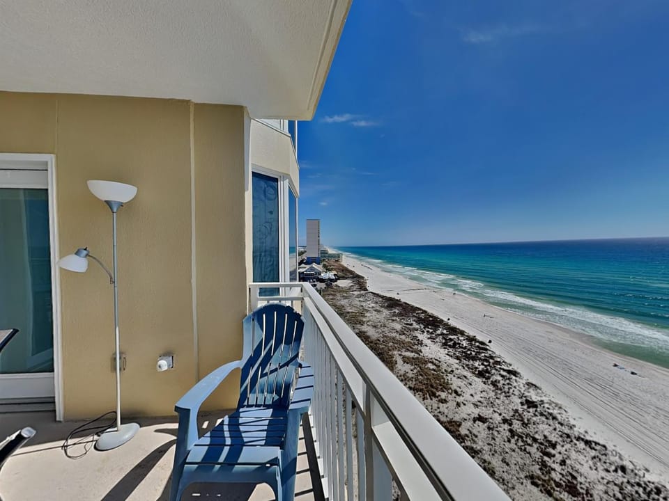 Balcony/Terrace, Seating area, Beach, Sea view