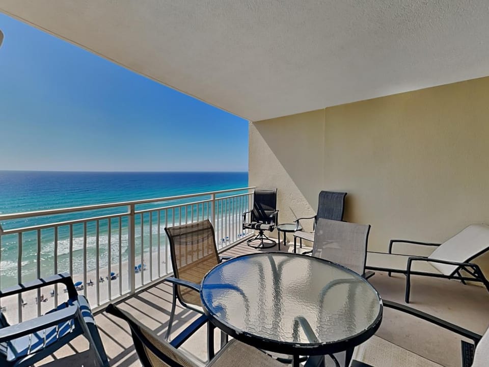 Balcony/Terrace, Seating area, Beach, Sea view