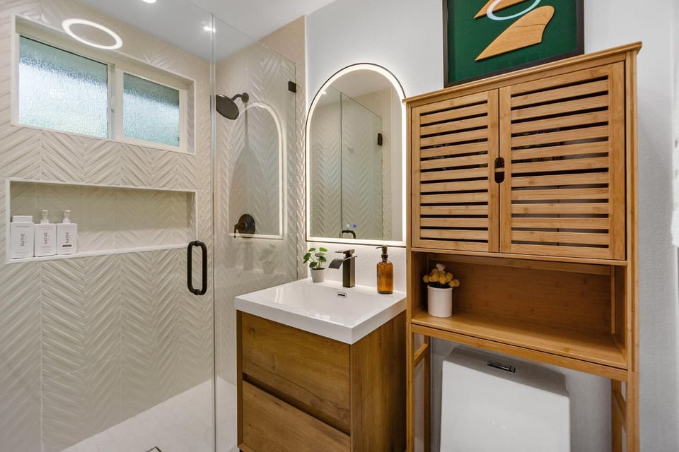 Laguna Beach- HotTub, Ocean View, Patio, Ping Pong House in Laguna Beach