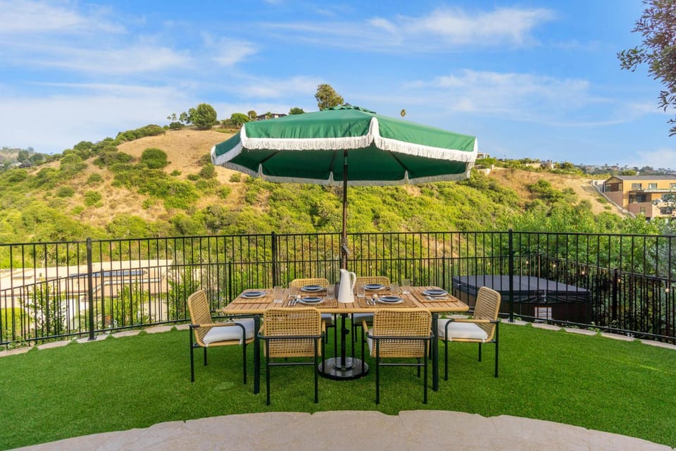 Laguna Beach- HotTub, Ocean View, Patio, Ping Pong House in Laguna Beach