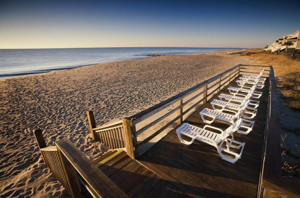 Club Wyndham Ocean Ridge- 2 Bedroom apartment with resort access House in Edisto Beach