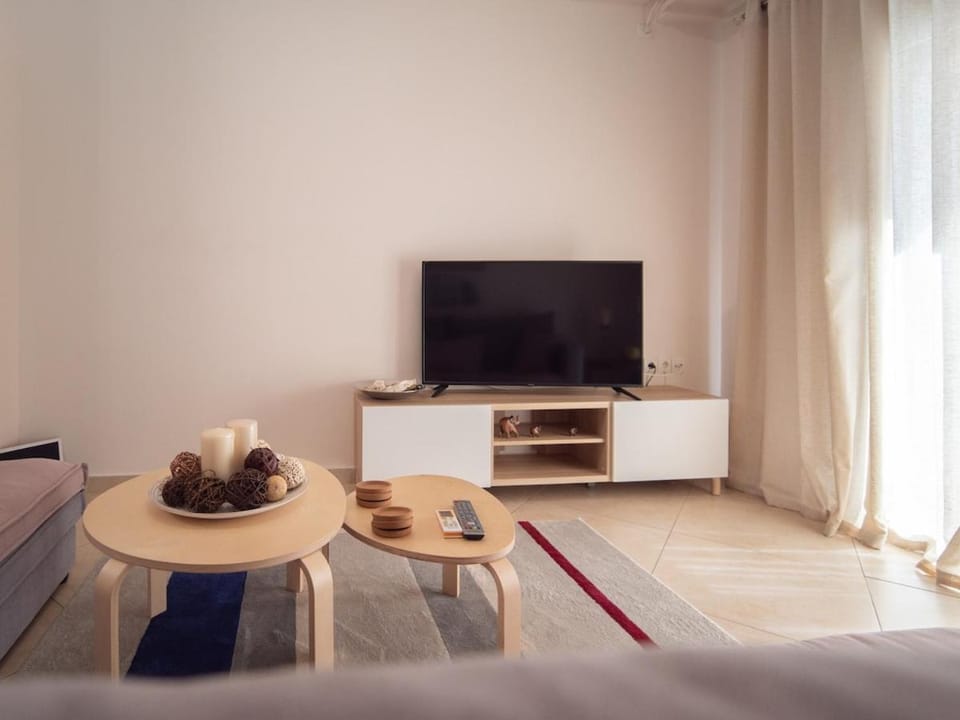 Communal lounge/ TV room, TV and multimedia, Evening entertainment