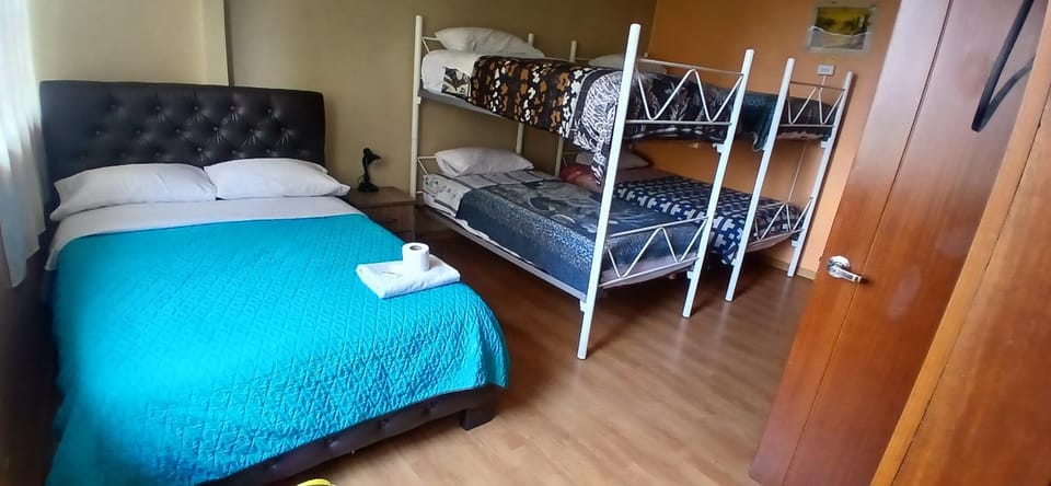 Hostal home 3 Bed and Breakfast in Quito