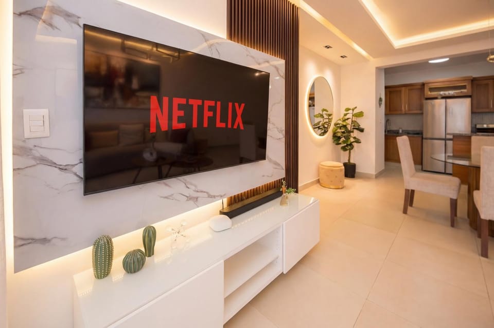 Communal lounge/ TV room, TV and multimedia, Evening entertainment