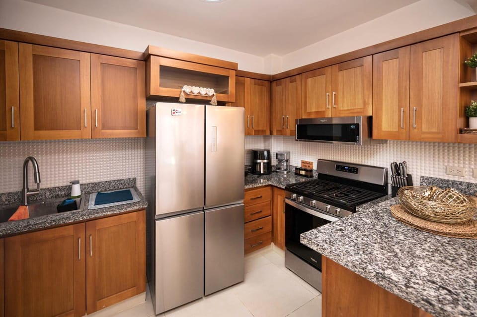 Coffee/tea facilities, Kitchen or kitchenette, oven, pet friendly, stove, toaster