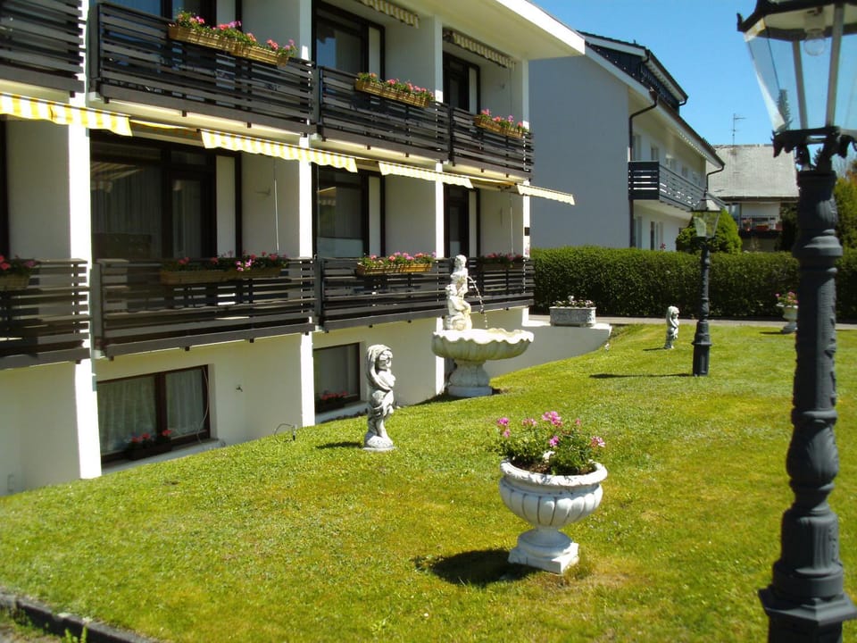 Hotel Rheingold Garni Bed and Breakfast in Titisee-Neustadt
