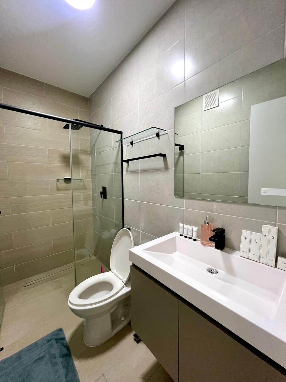 Shower, Toilet, Bathroom
