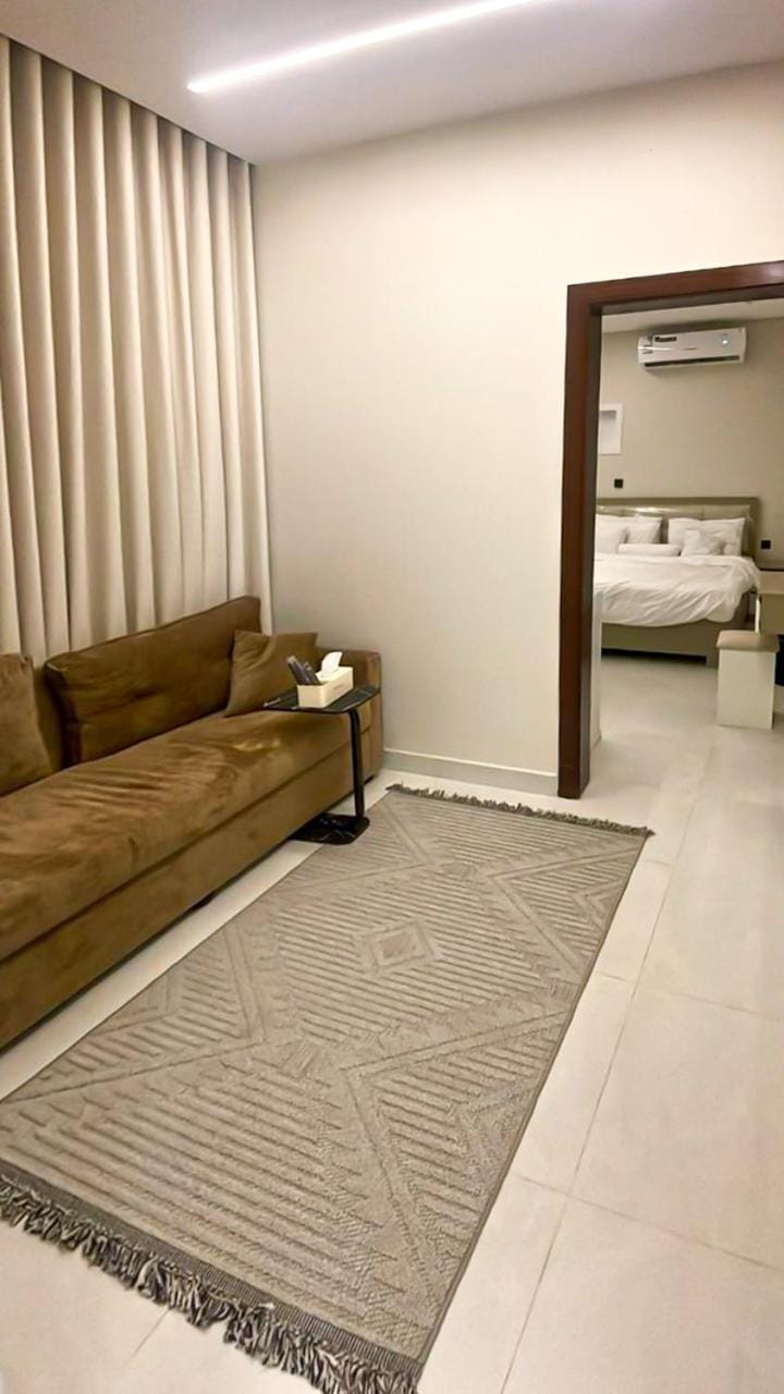 Living room, Photo of the whole room, Seating area