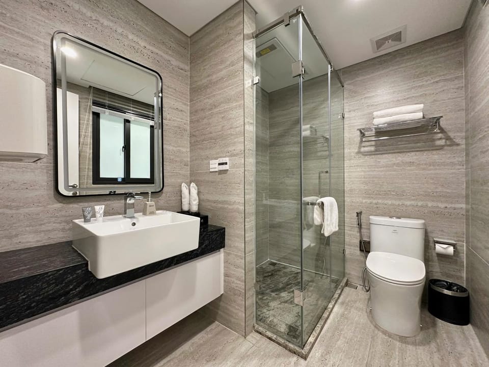 Shower, Toilet, Bathroom