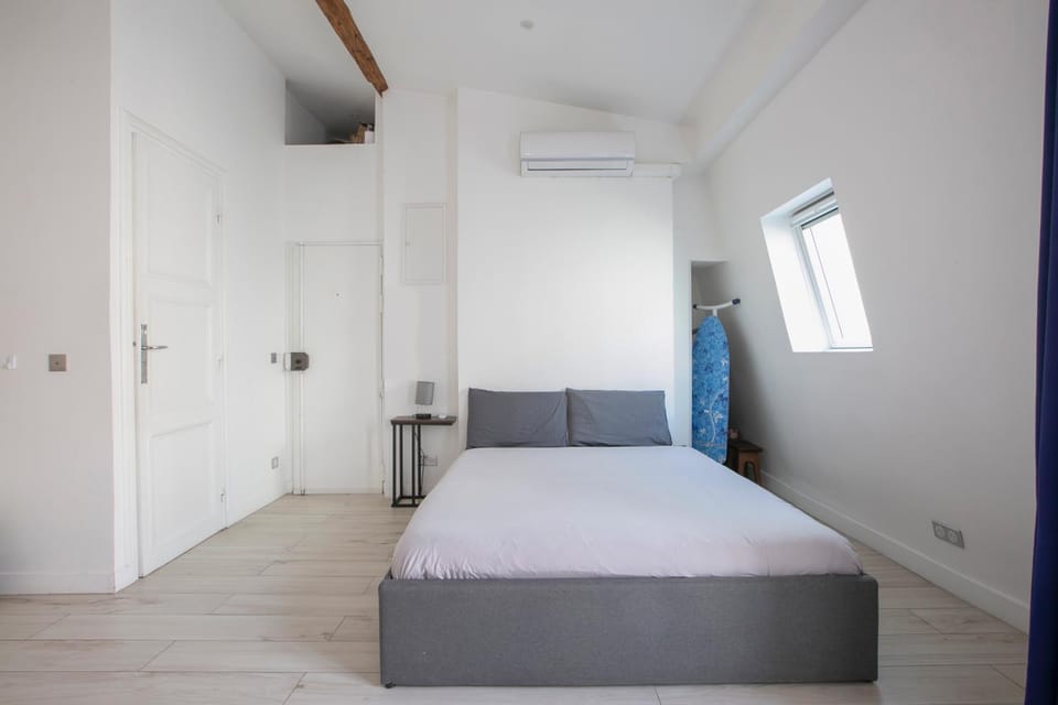 Upscale Apartment Ternes Apartment in Paris