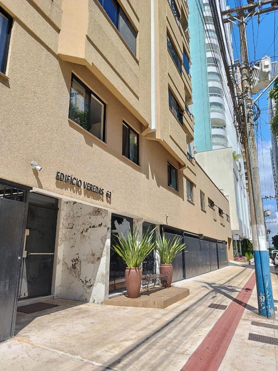 Property building, Day, Street view