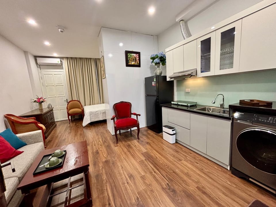 Golden House Apartment in Hanoi
