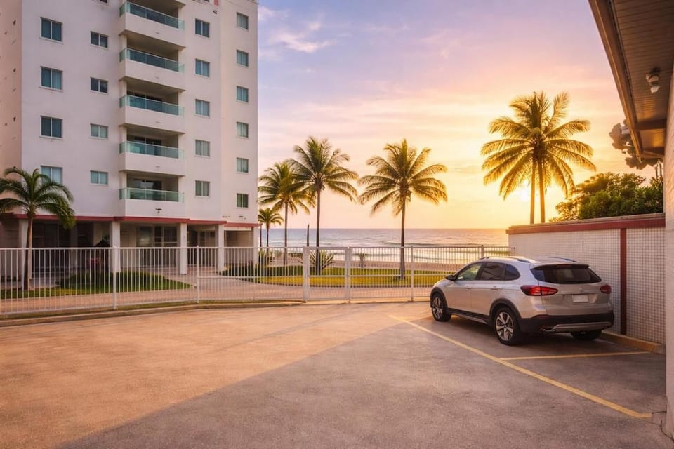 Rose Beach Experience Frente Mar Vista Total Garagem WiFi Apartment in State of São Paulo