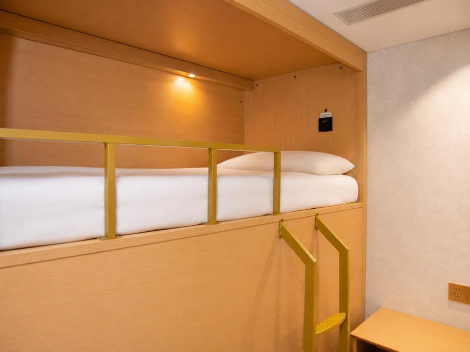bunk bed