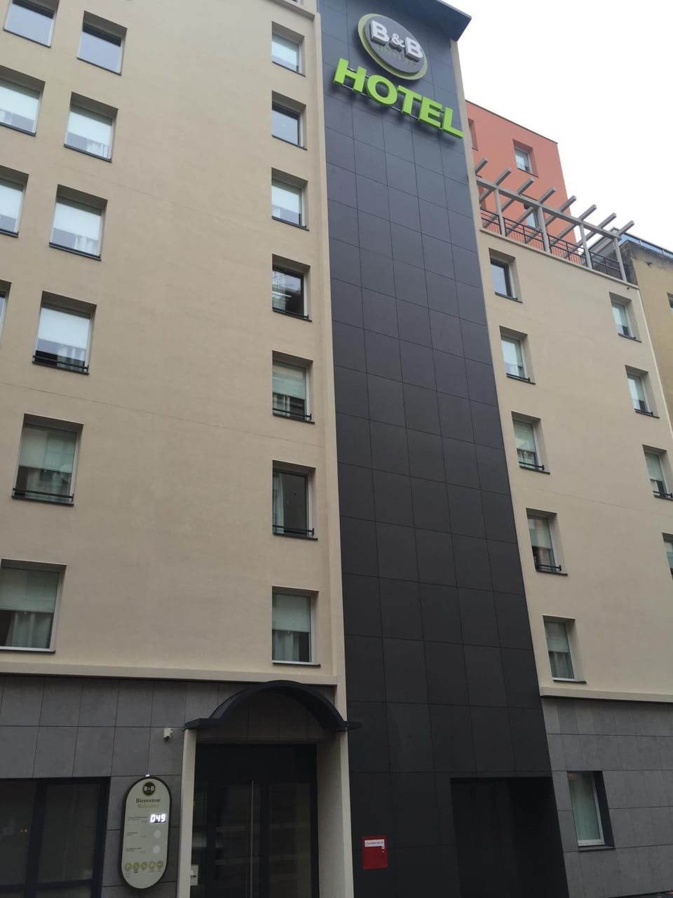 Property building, Facade/entrance