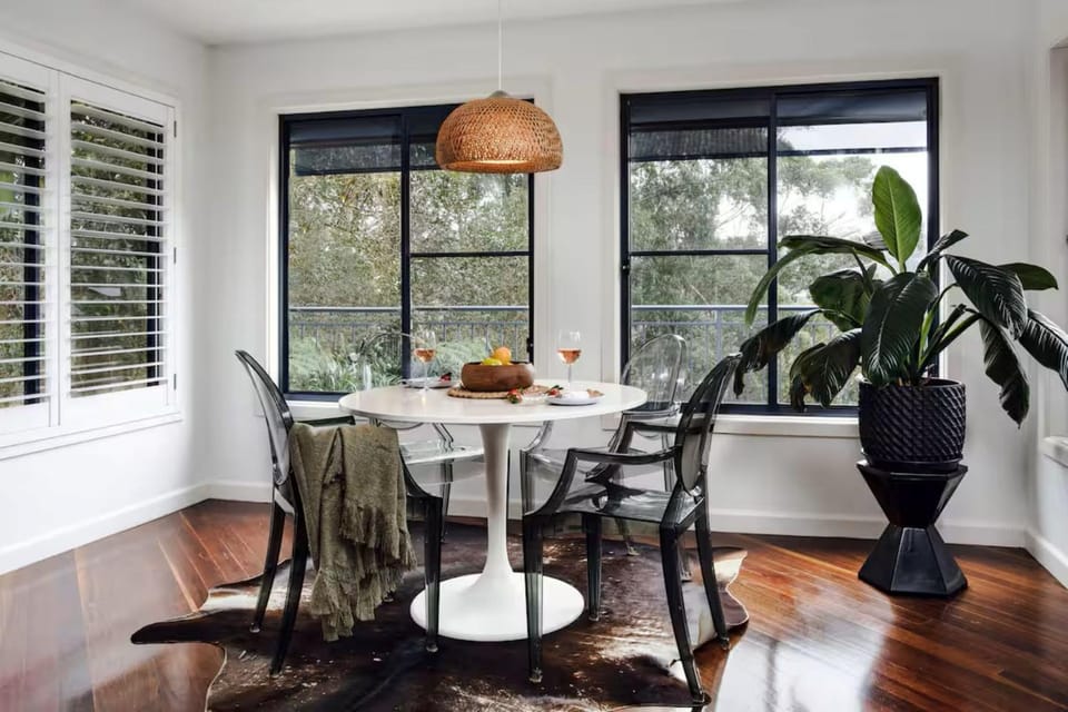The Jungle Cubby Suite where the Wild meets Luxury Apartment in Terrigal