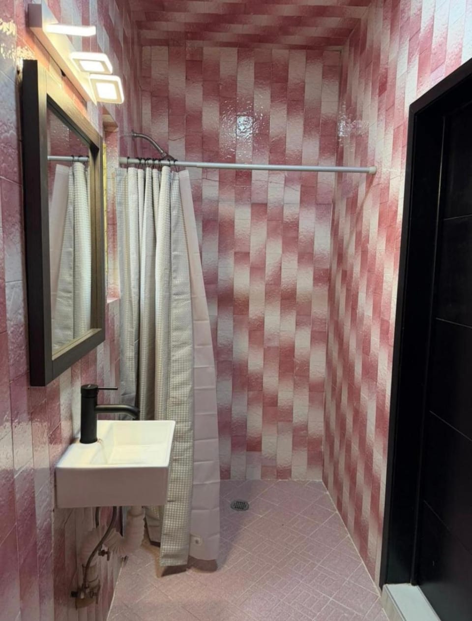 Casa Azteca de Oro House in Hidalgo, Mexico