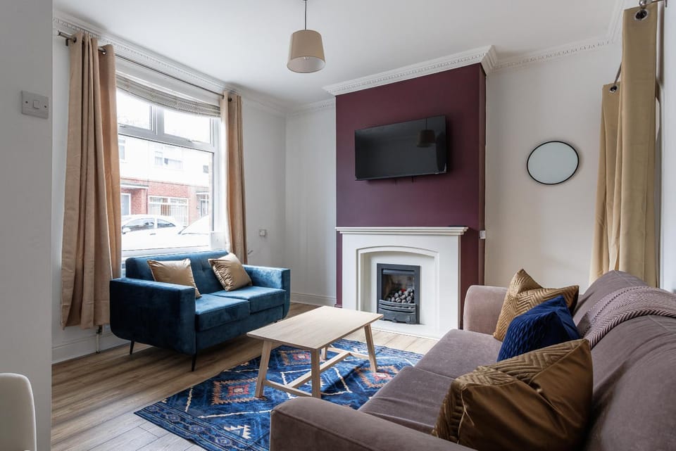 Central Bishop Auckland 2BR Home Walk to Town House in England