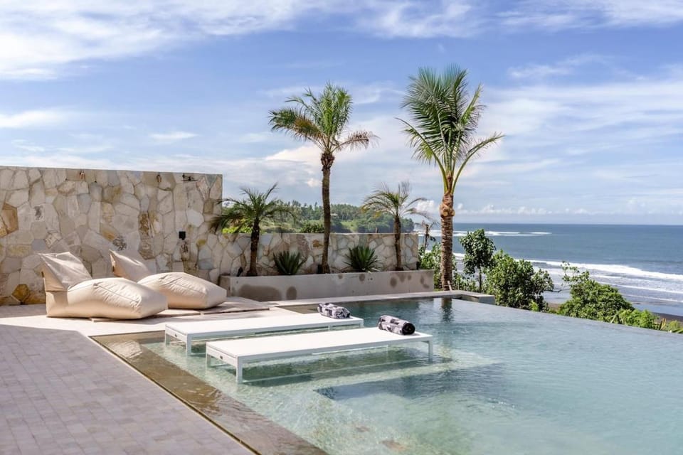 Beachfront Views Balian LuxVilla Villa in West Selemadeg