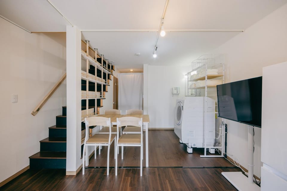 TV and multimedia, Kitchen or kitchenette, Living room, Dining area