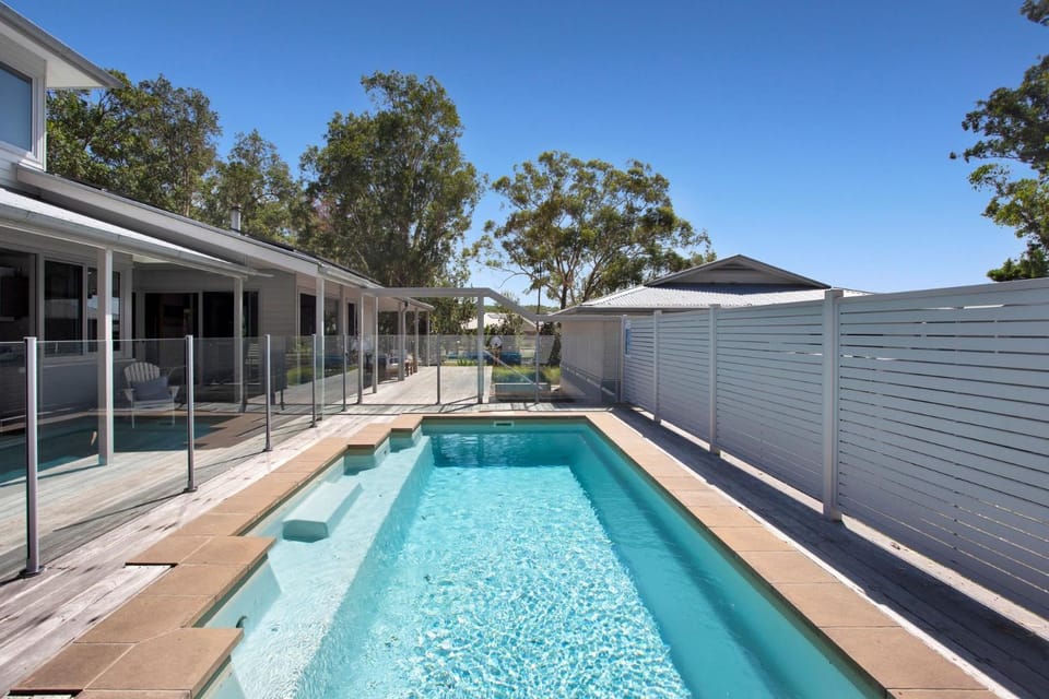 The Banksia's House in Hawks Nest