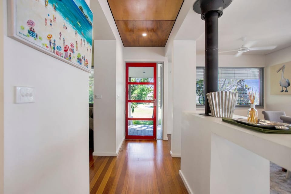 The Banksia's House in Hawks Nest