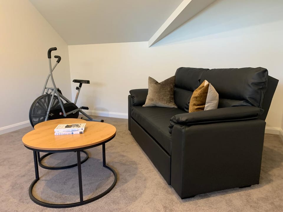 Communal lounge/ TV room