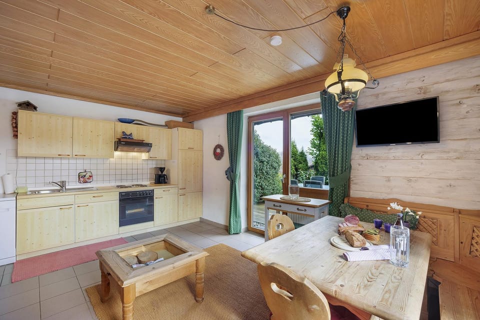 Property building, Kitchen or kitchenette, Living room