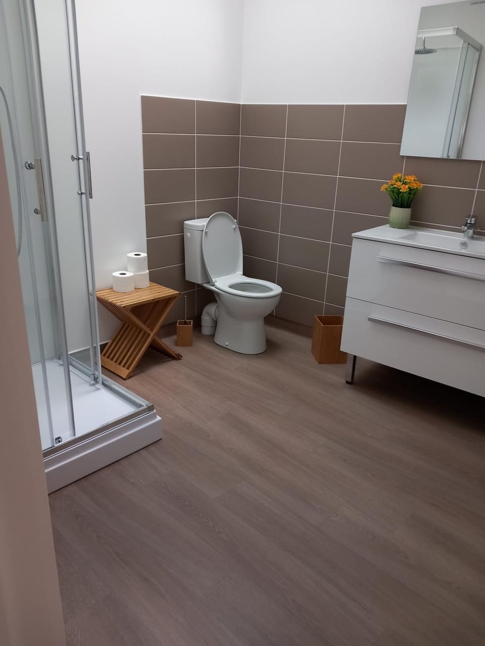 Shower, Toilet, Bathroom