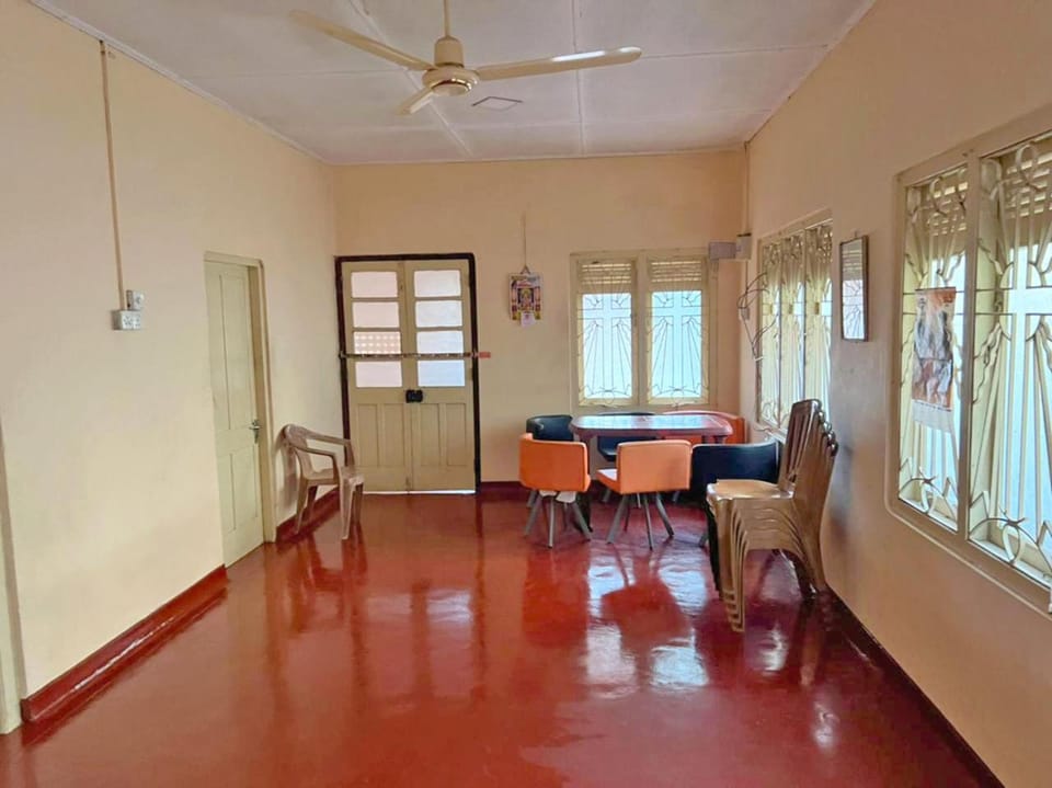 Dining area, Dinner