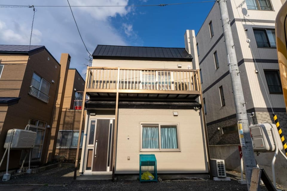 Property building, Neighbourhood