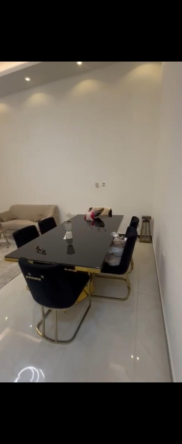 شقة للايجار غرفة وصالة مودرن في مدينة الرياض اول ساكن تشطيب راقي وفخم Apartment in Abu Dhabi