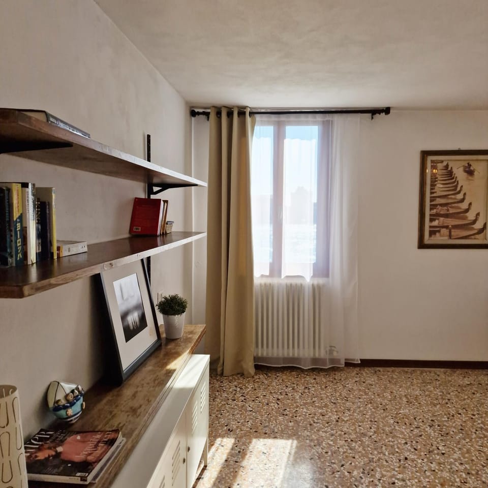 Silk Road Hostel in Lido di Venezia
