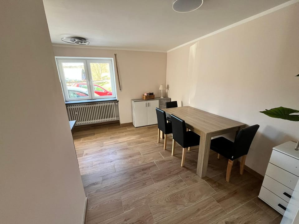 Dining area, kitchen