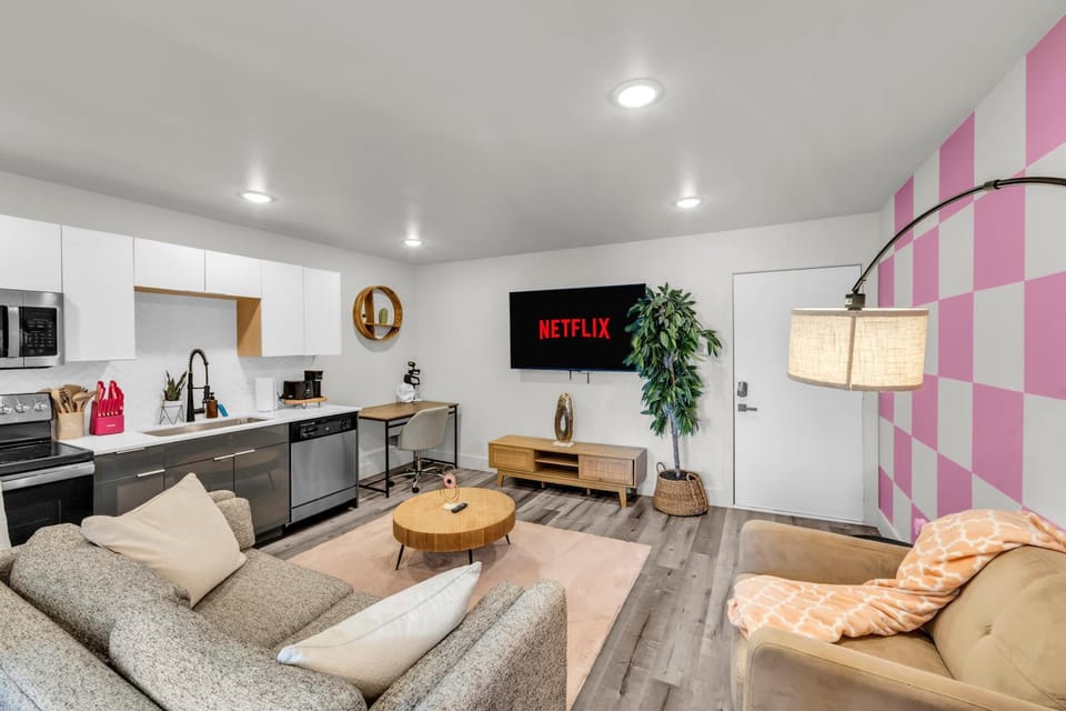 SJ Dallas E4 Apartment in Dallas