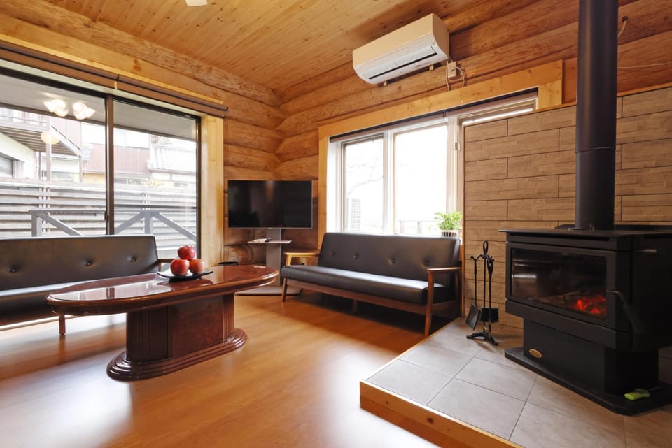 TV and multimedia, Living room, Seating area, heating