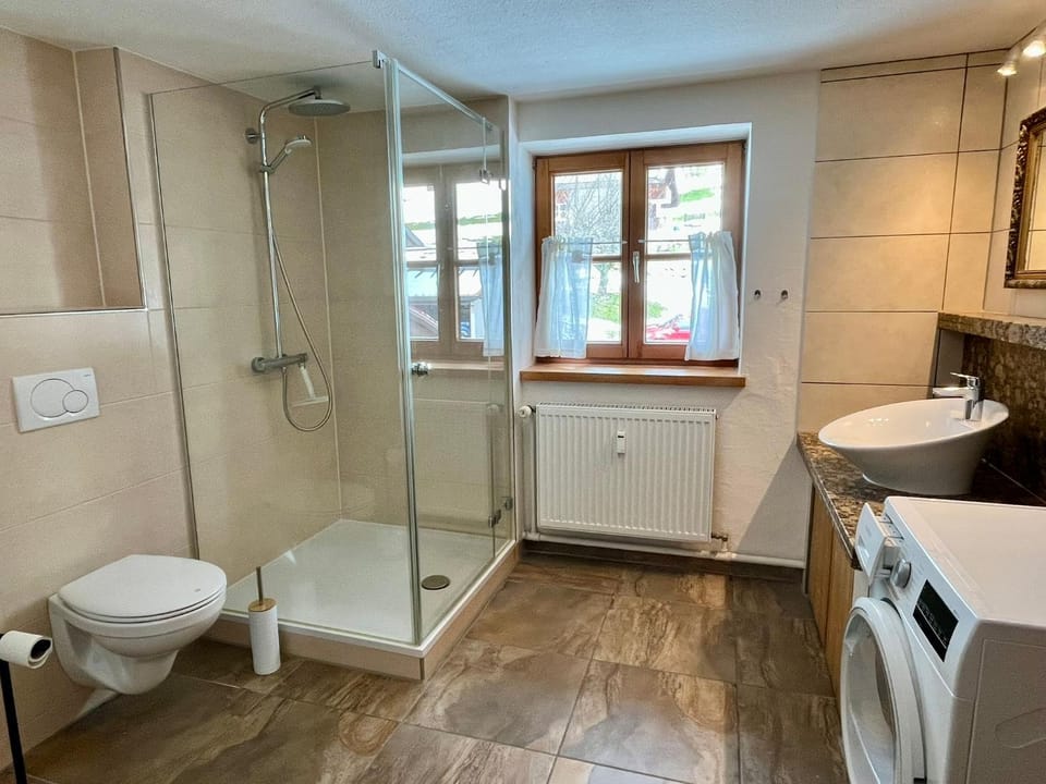 Shower, Bathroom, towels