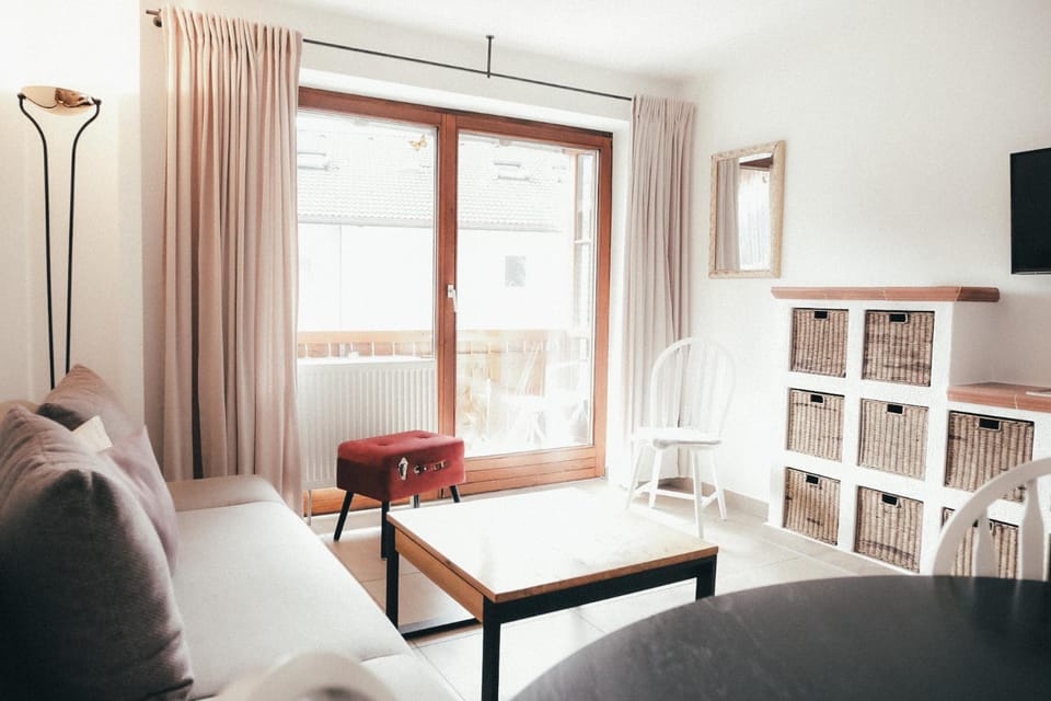 TV and multimedia, Balcony/Terrace, Living room, Photo of the whole room