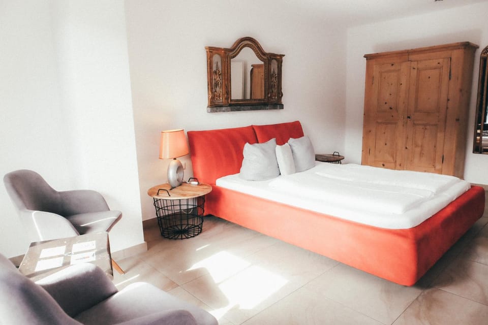 Bed, Seating area, Bedroom, wardrobe