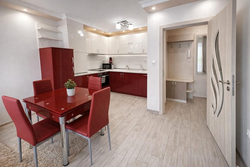 Dining area, kitchen