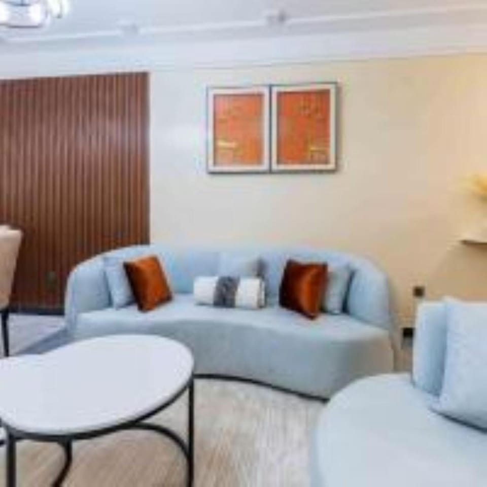 stunning one bedroom apartment with speed wifi,ample parking space, swimming pool, fully equipped gym and amazing city views Apartment in Nairobi County