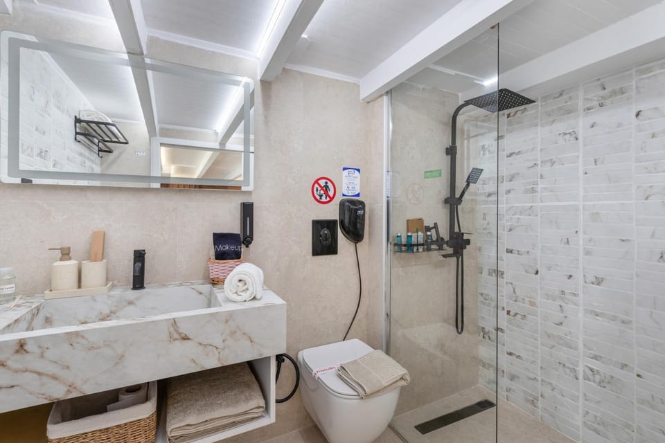 Bathroom, Living room
