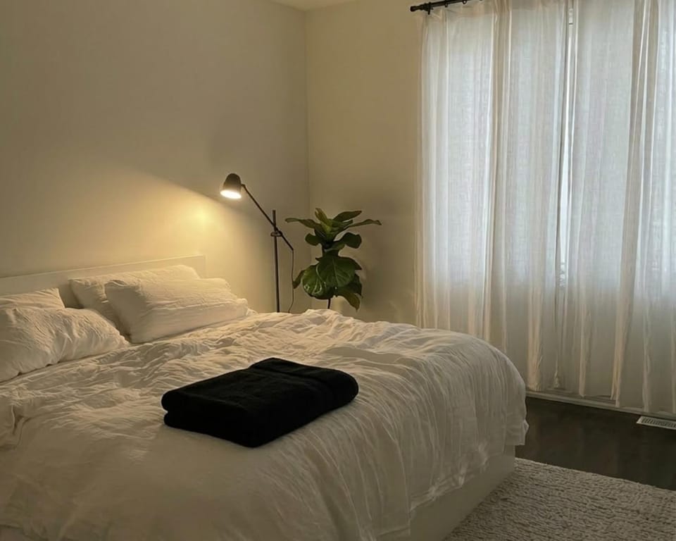 2 bedrooms living apartments Apartment in Lahore