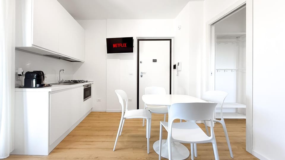 Kitchen or kitchenette, Living room, Seating area, Facility for disabled guests, internet, internet, stove, stove, wardrobe, air conditioner, air conditioner