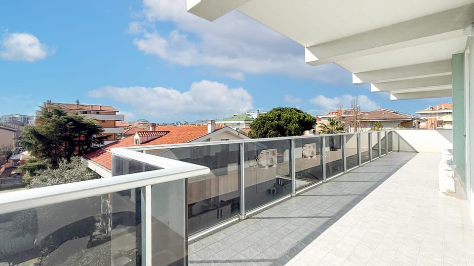 Summer, View (from property/room), View (from property/room), Balcony/Terrace, Balcony/Terrace, City view, City view, Garden view, Garden view, Mountain view, Mountain view, Sea view, Sea view, Quiet street view, Inner courtyard view