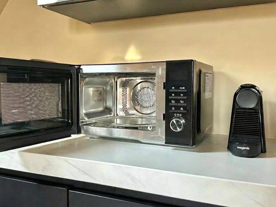 microwave, kitchen